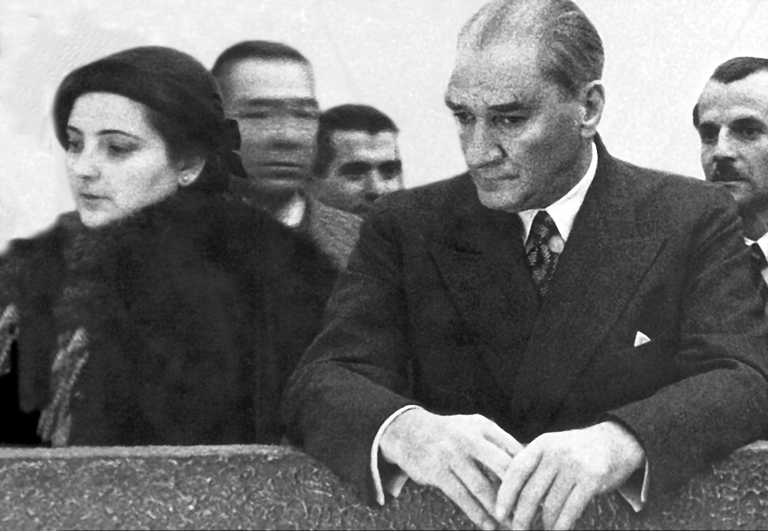 Afet İnan: Atatürk Hakkında Hatıralar ve Belgeler 